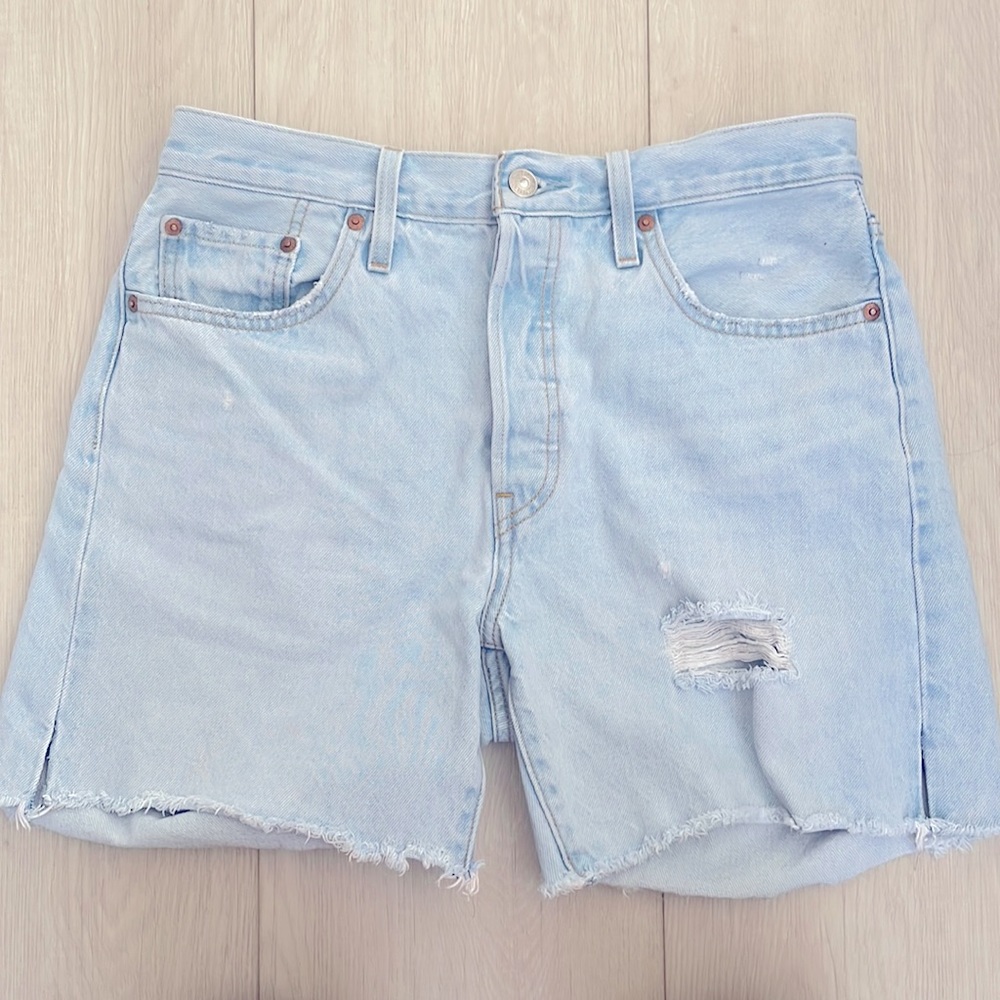Levi's Women's Premium 501 Mid Thigh Short